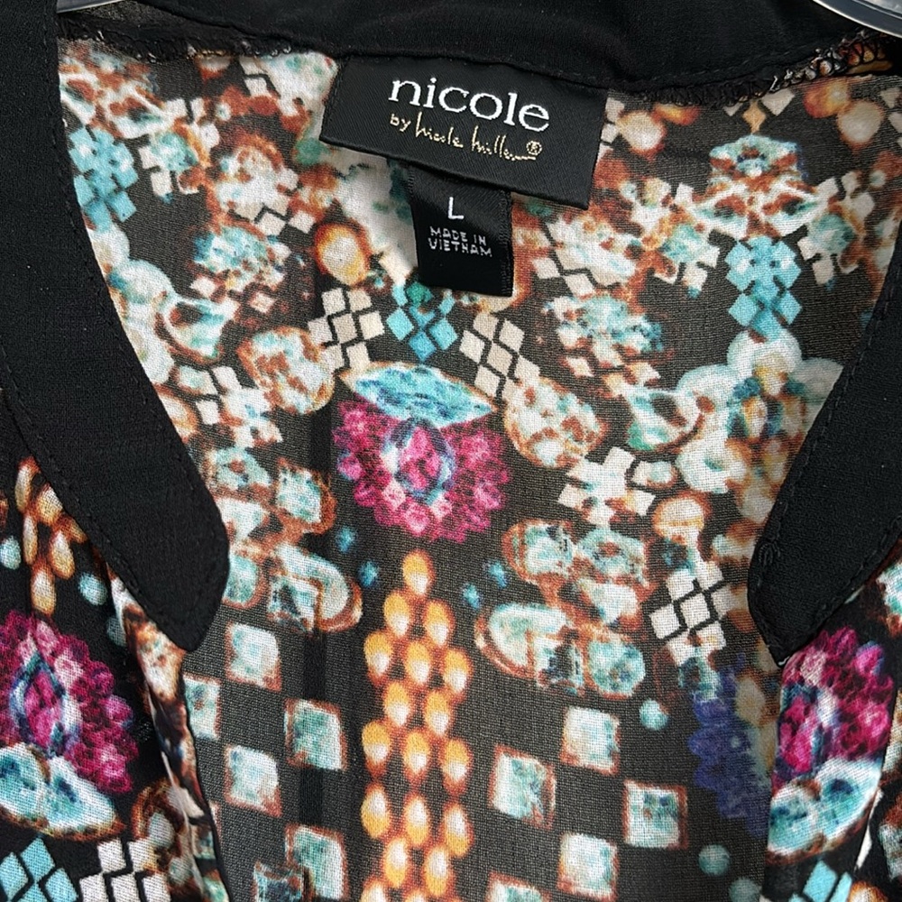 Ladies Top - Picture 2 of 3